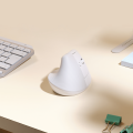 Logitech Ergonomische Maus Lift for Mac off-white, Maus-Typ
